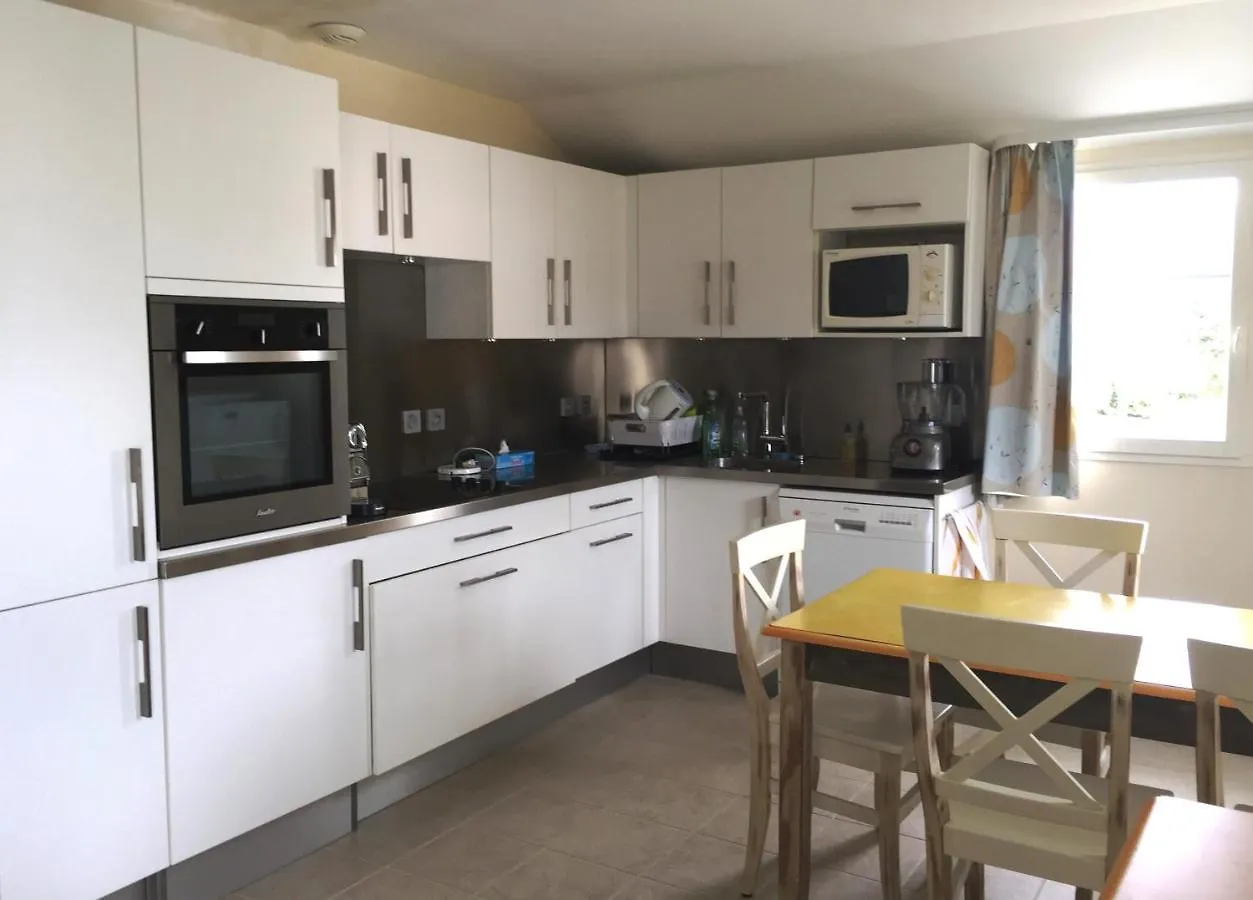 Maison De Vacances De 56 M2 Dans Residence Avec Piscine Chauffee Proche Plages Locmaria Holiday home