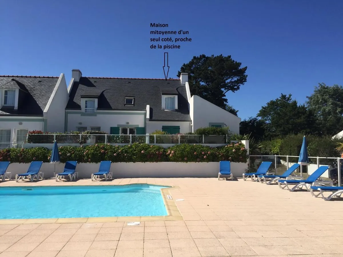 Maison De Vacances De 56 M2 Dans Residence Avec Piscine Chauffee Proche Plages Locmaria 0*,  France