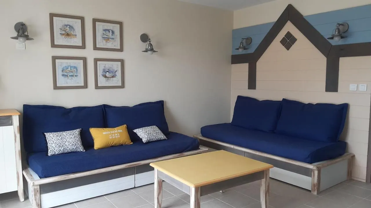 Maison De Vacances De 56 M2 Dans Residence Avec Piscine Chauffee Proche Plages Locmaria